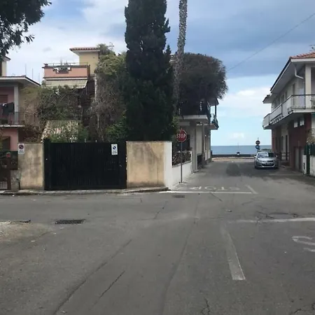 Villa Amuni